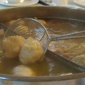 Using a hotpot strainer to get your food